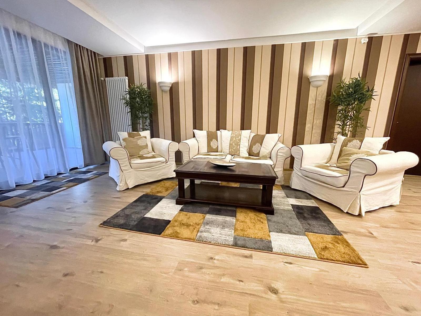 Alpin Aparthotel 2302 Poiana Brasov Ngoại thất bức ảnh